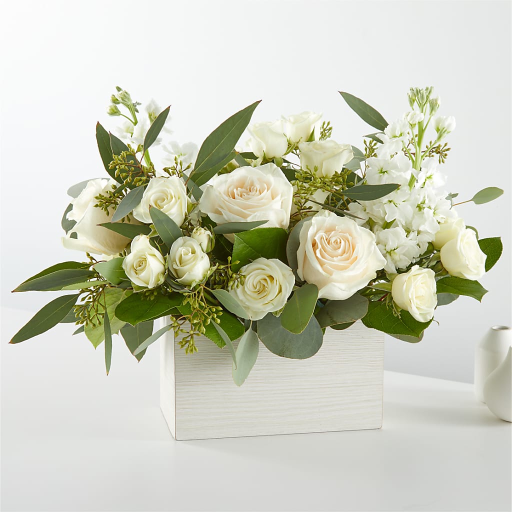 Fresh Linen Box Bouquet – Burns Florist, Hanceville AL