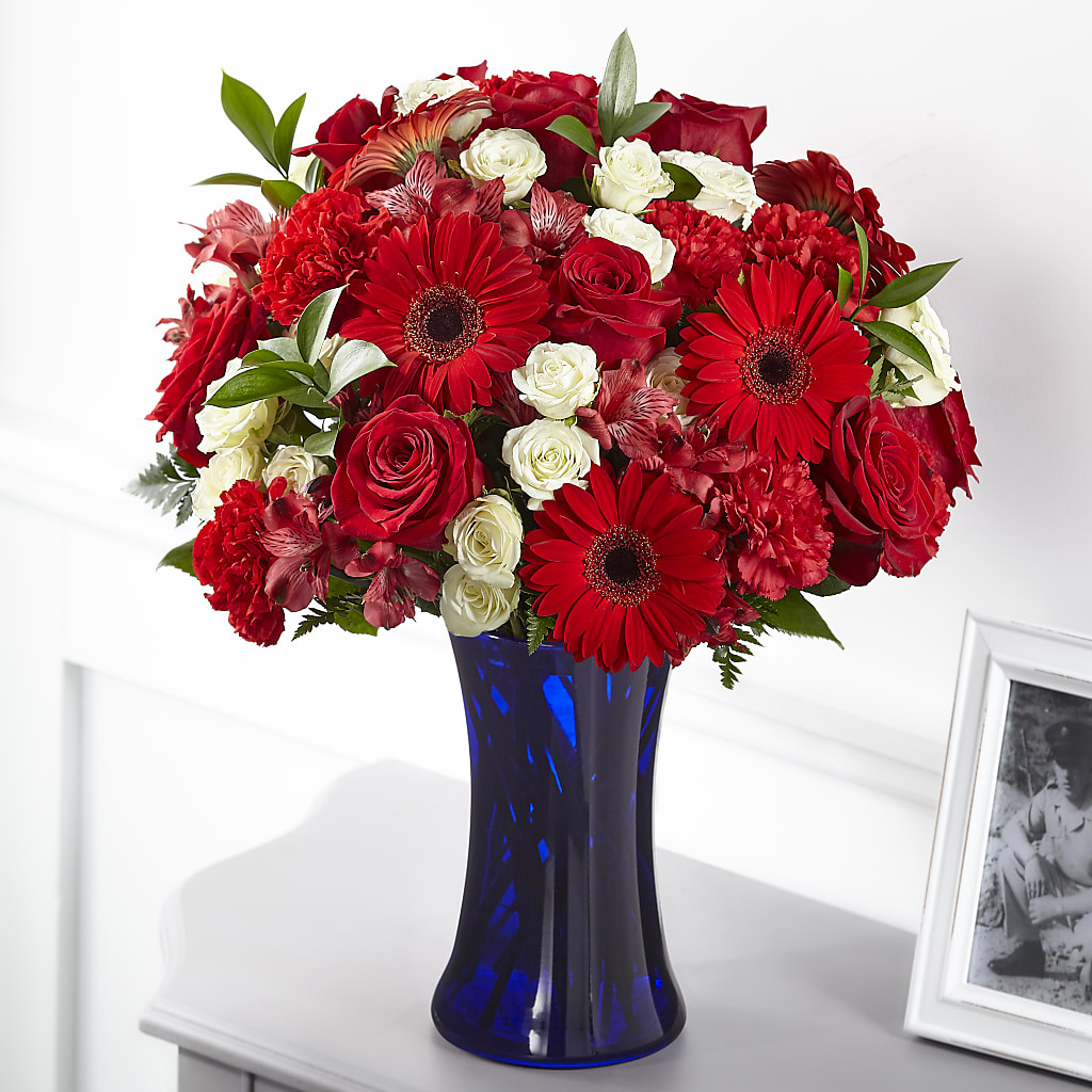 Hearts Embrace Bouquet – Burns Florist, Hanceville AL