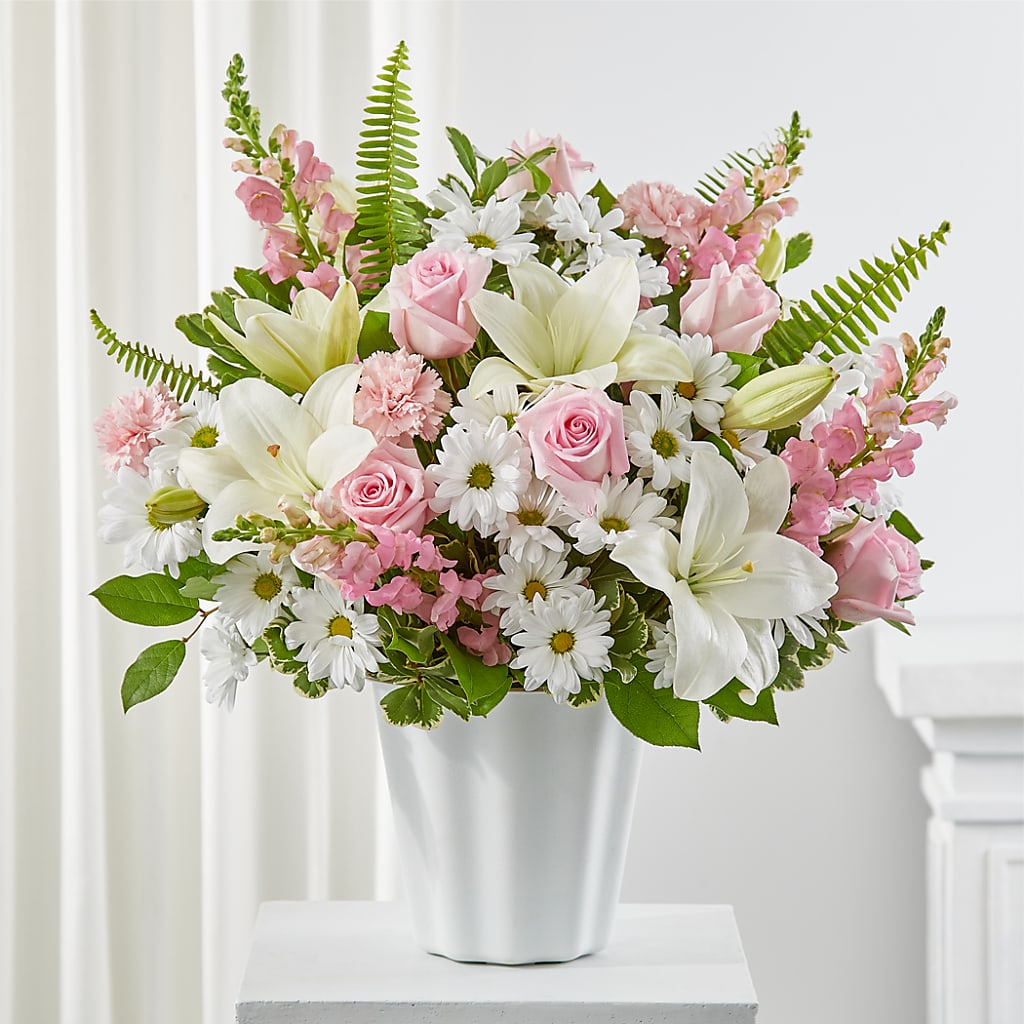 Soft Touch Tabletop Basket – Burns Florist, Hanceville AL