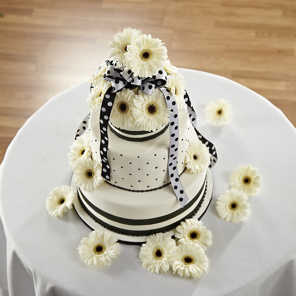 Simple Sophistication Cake Décor – Burns Florist, Hanceville AL