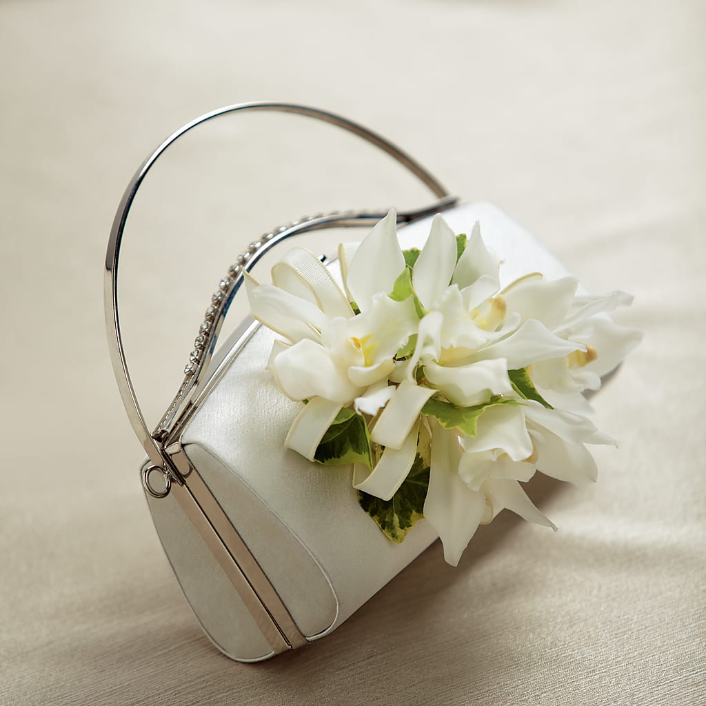White Purse Decor – Burns Florist, Hanceville AL