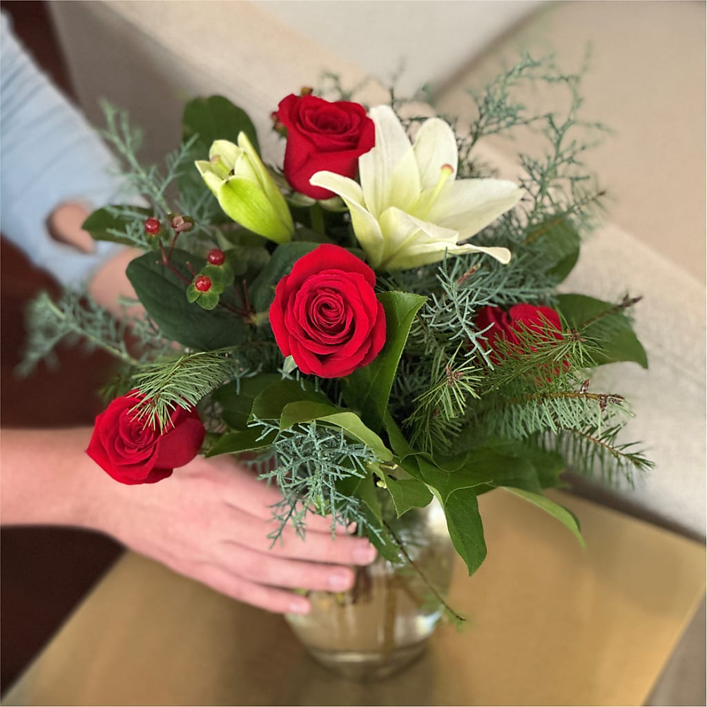 Glittering Lights Bouquet –  Burns Florist, Hanceville AL