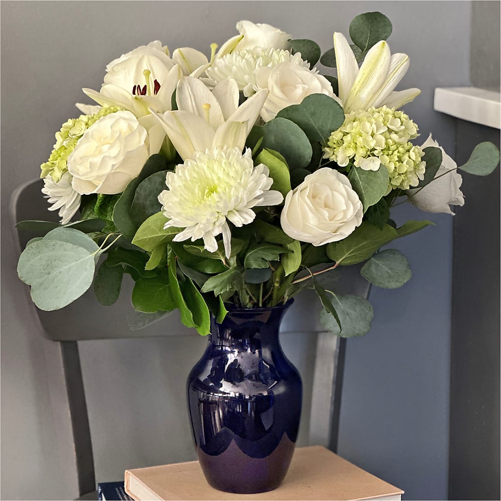 Snowy Dreams Bouquet –  Burns Florist, Hanceville AL