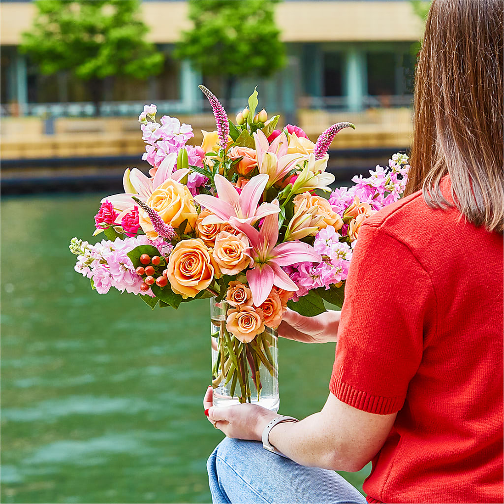 Bisous Bouquet –  Burns Florist, Hanceville AL
